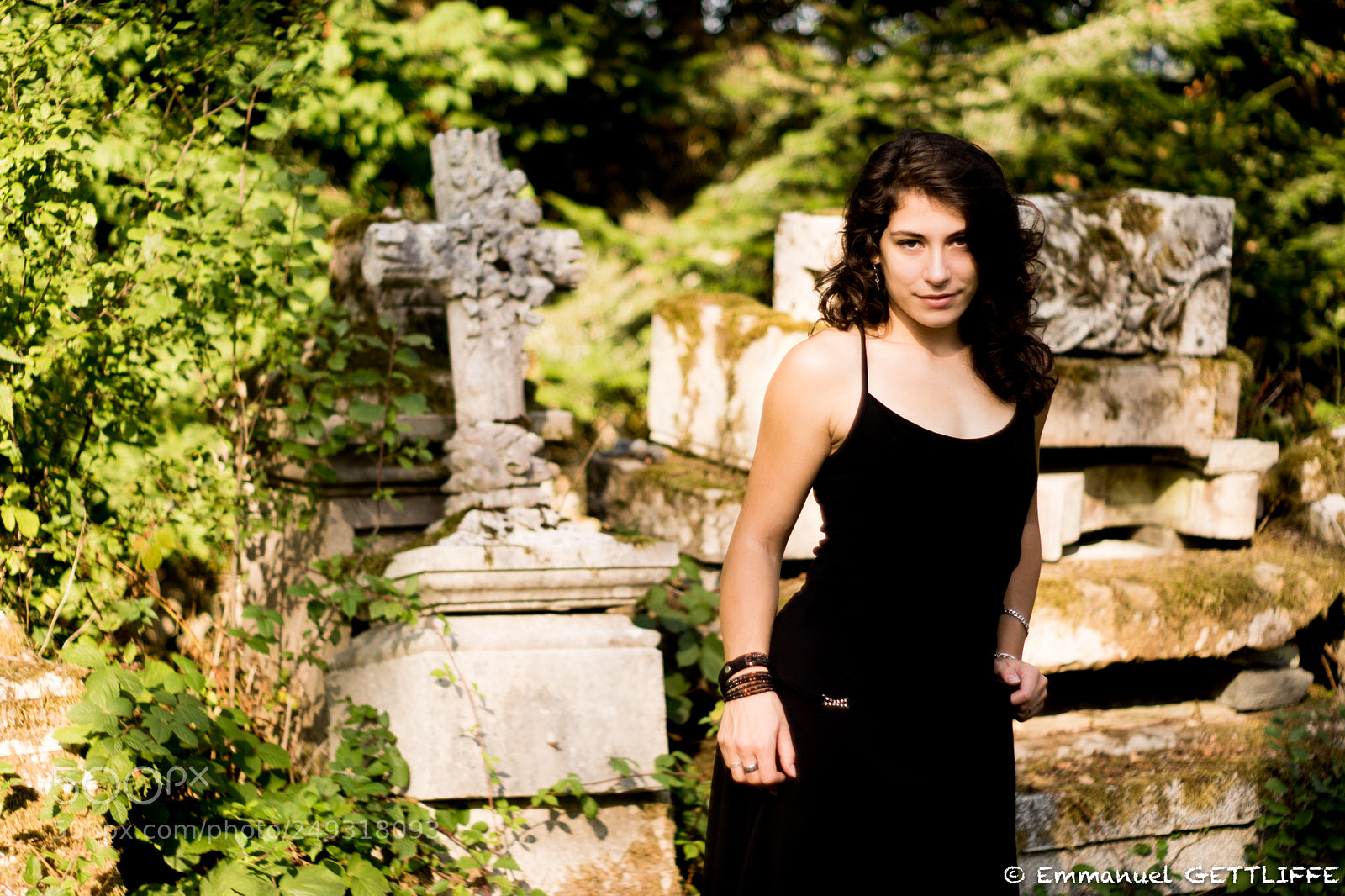 Sony ILCA-77M2 sample photo. Tombes photography