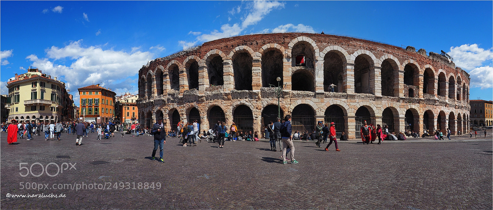 Olympus OM-D E-M10 sample photo. Die arena von verona photography