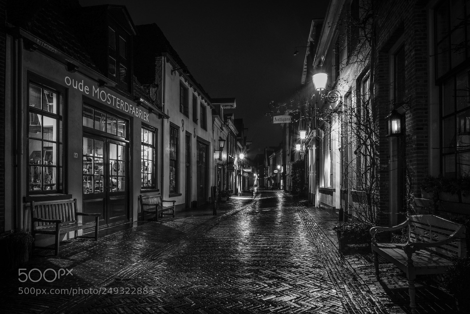 Sony SLT-A77 sample photo. Walstraat (deventer) photography