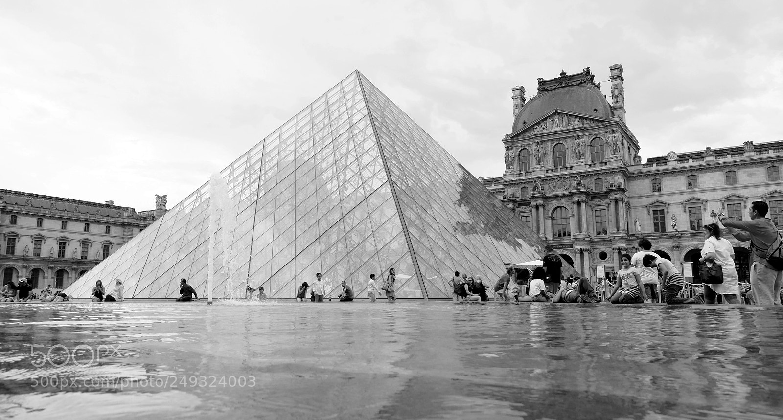 Fujifilm X-M1 sample photo. Louvre photography