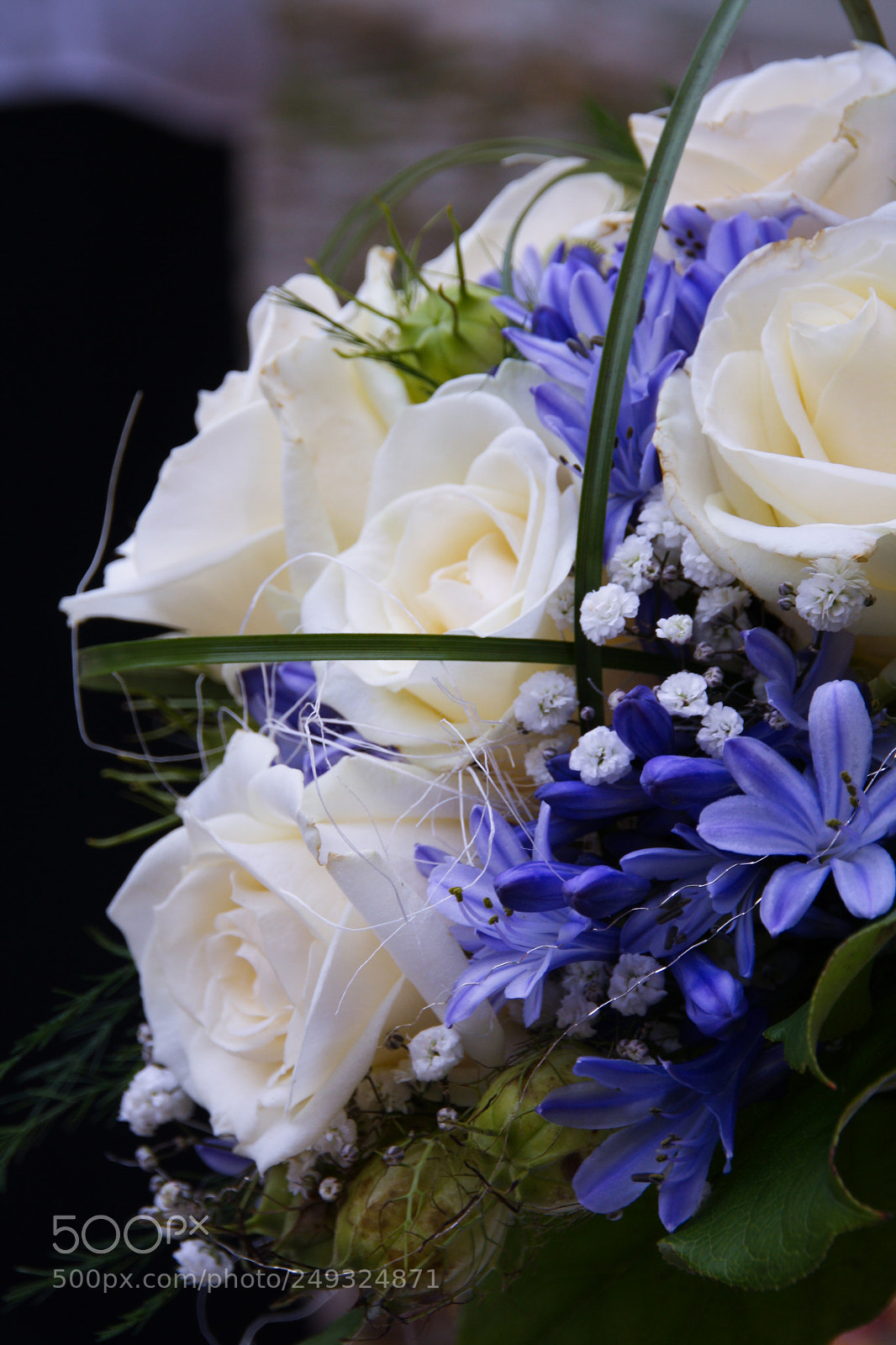 Canon EOS 1000D (EOS Digital Rebel XS / EOS Kiss F) sample photo. Wedding flowers photography