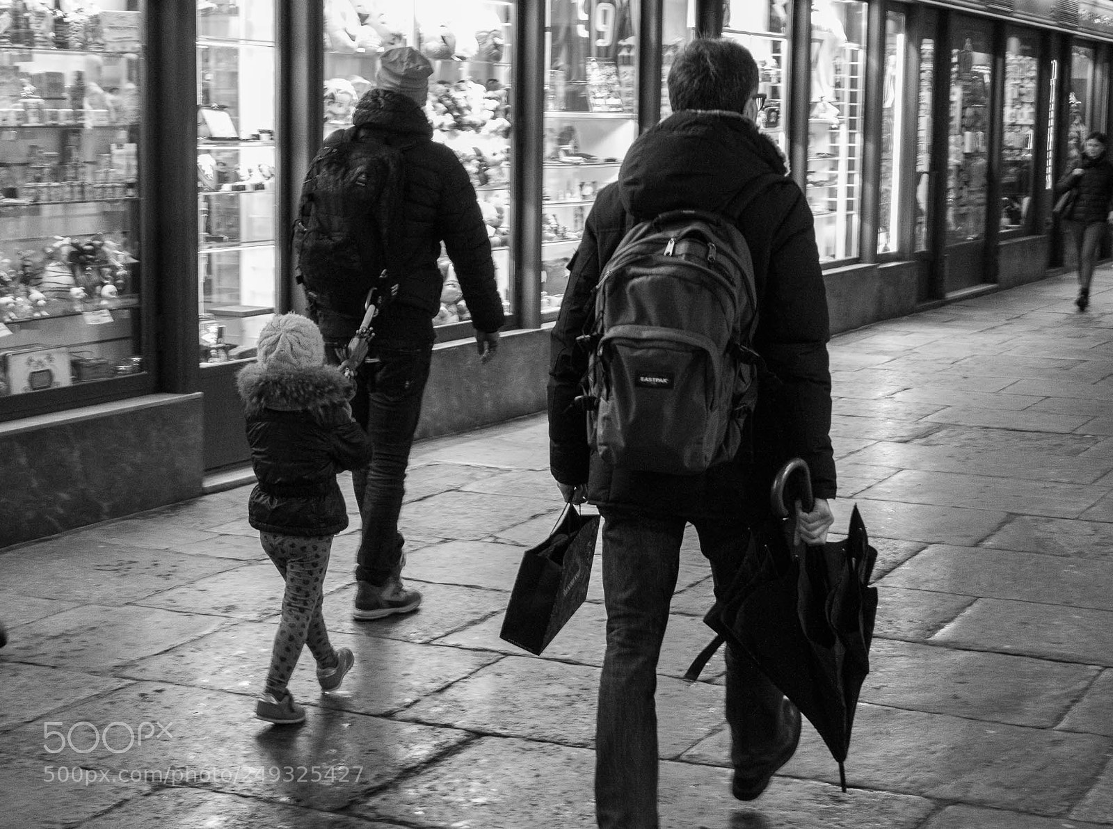 Nikon D3200 sample photo. Trailing dad photography