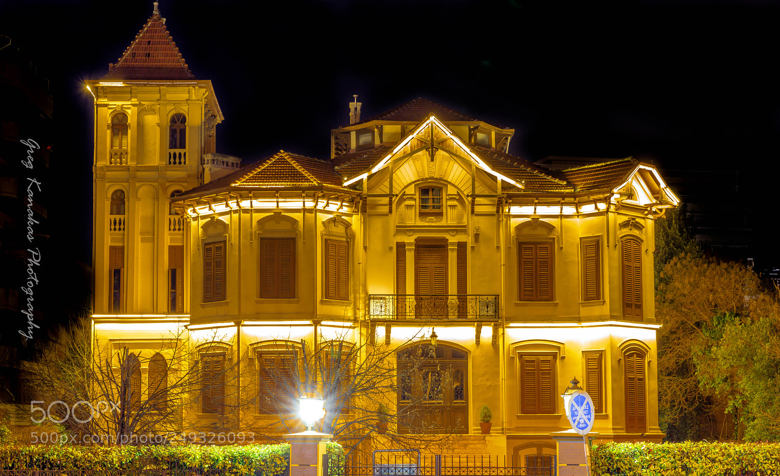Canon EOS 6D Mark II sample photo. The house of the photography