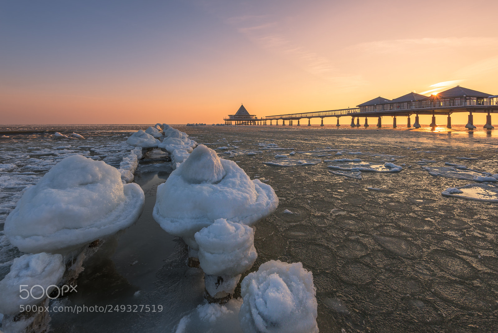 Nikon D800 sample photo. Sunrise at heringsdorf pier photography