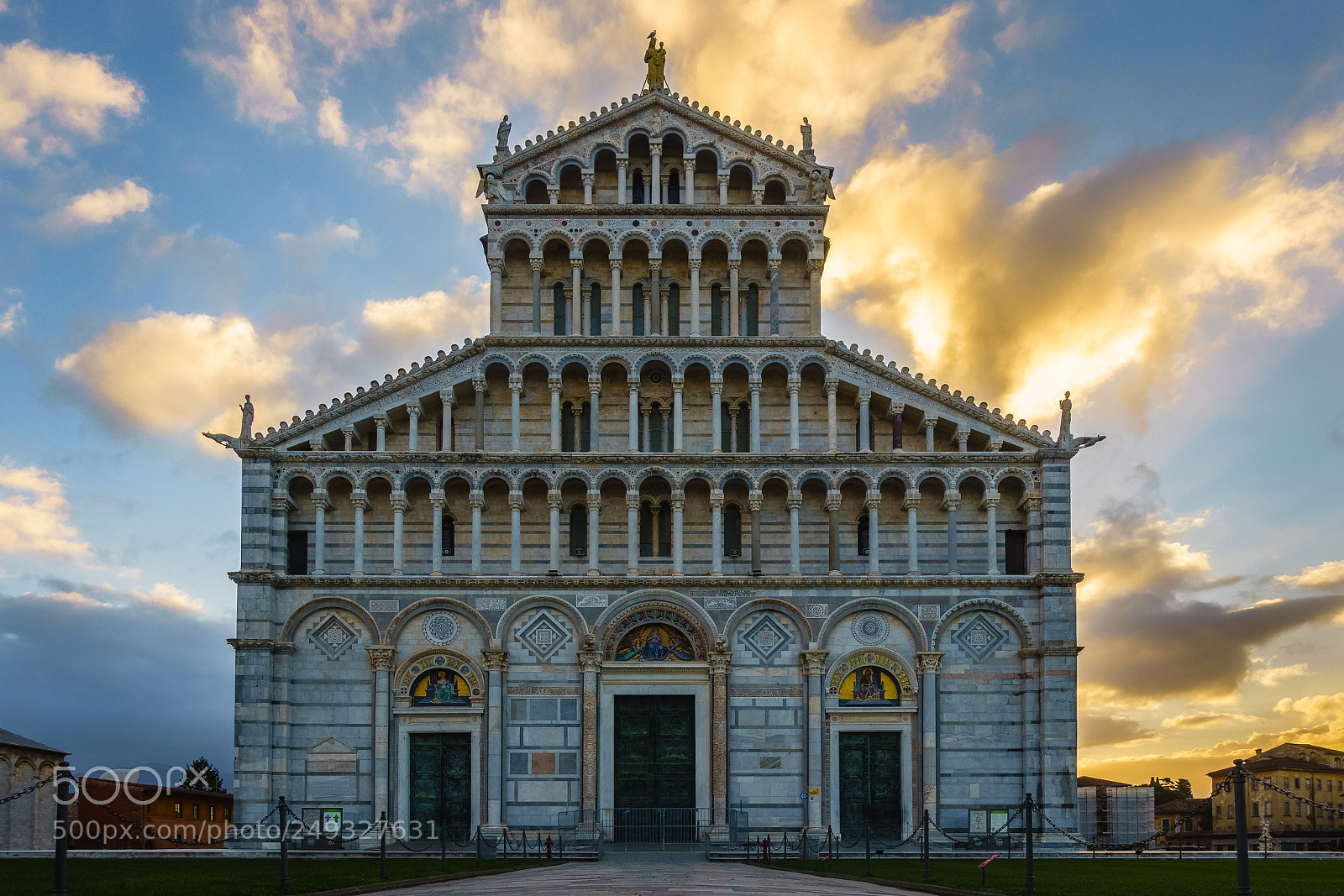Sony Cyber-shot DSC-RX100 IV sample photo. Pisa cathedral photography