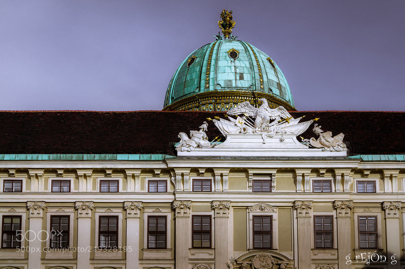 Canon EOS 550D (EOS Rebel T2i / EOS Kiss X4) sample photo. Hofburg wien photography