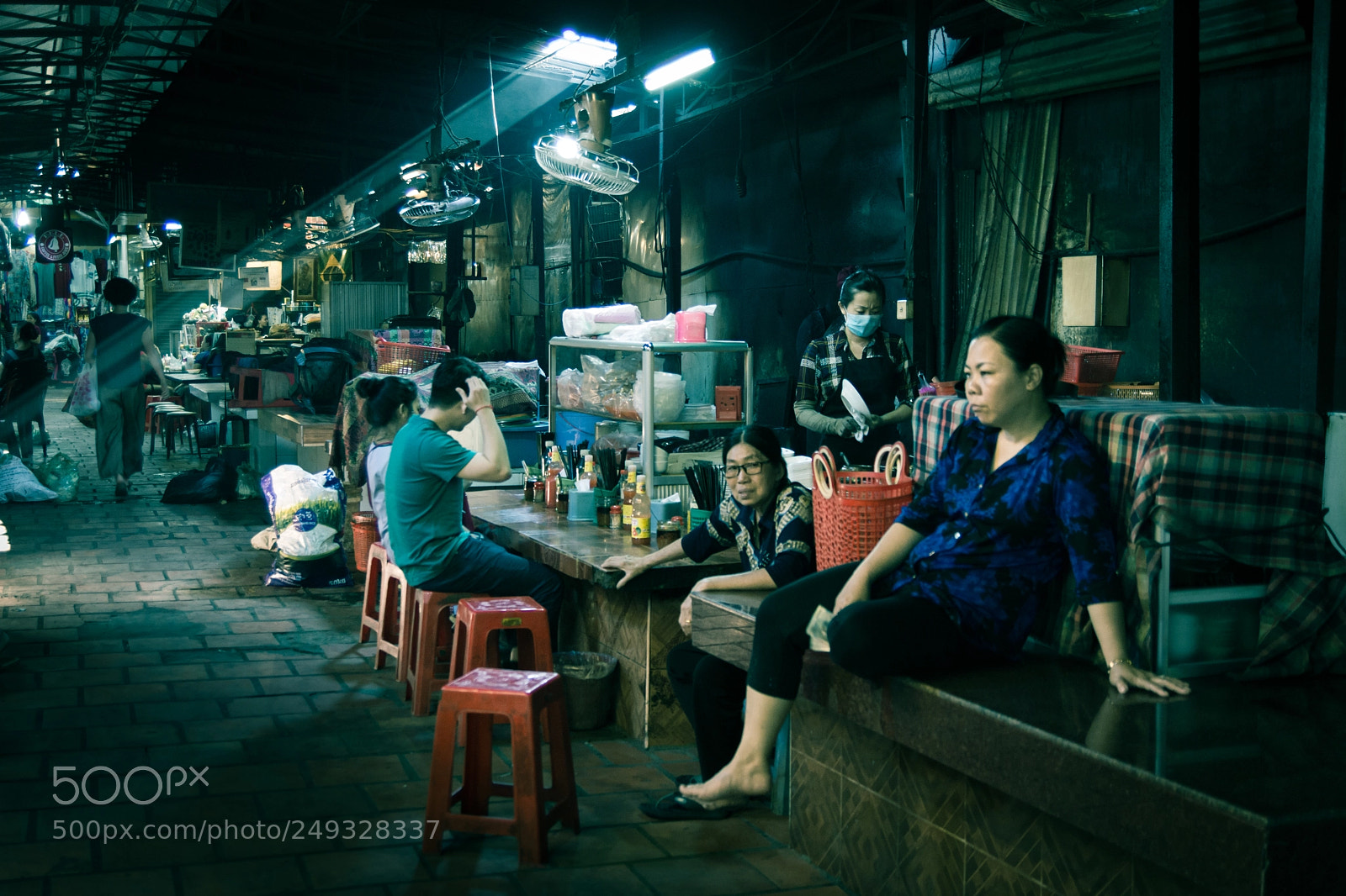 Sony SLT-A65 (SLT-A65V) sample photo. Marché de phnom penh photography