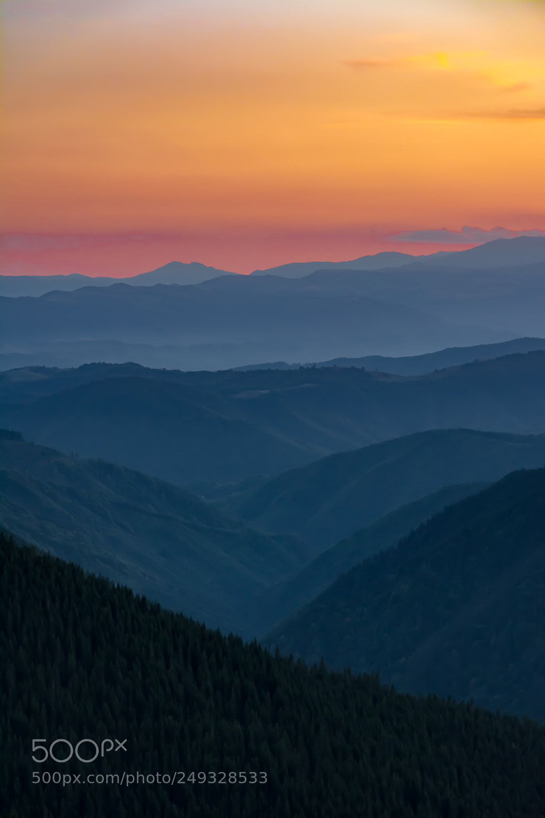 Nikon D5200 sample photo. Mountain sunset photography