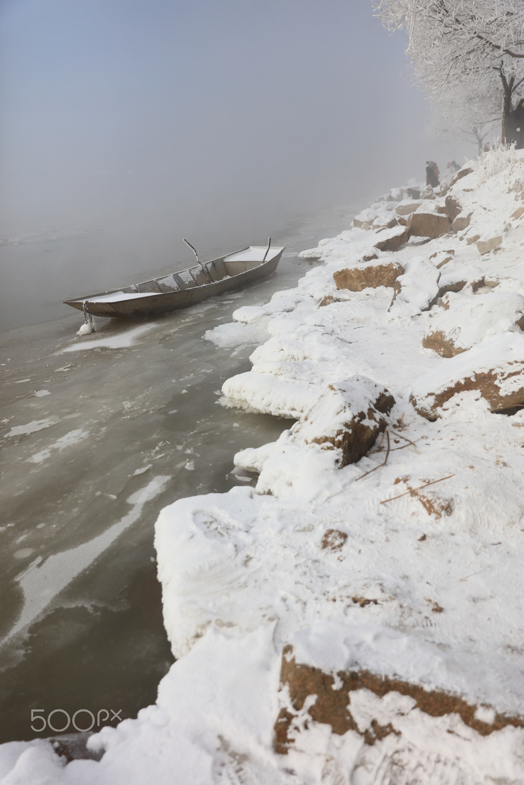 Canon EOS 5DS R sample photo. A winter boat photography