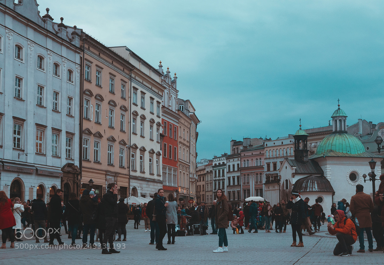 Panasonic Lumix DC-GH5 sample photo. Krakow square photography