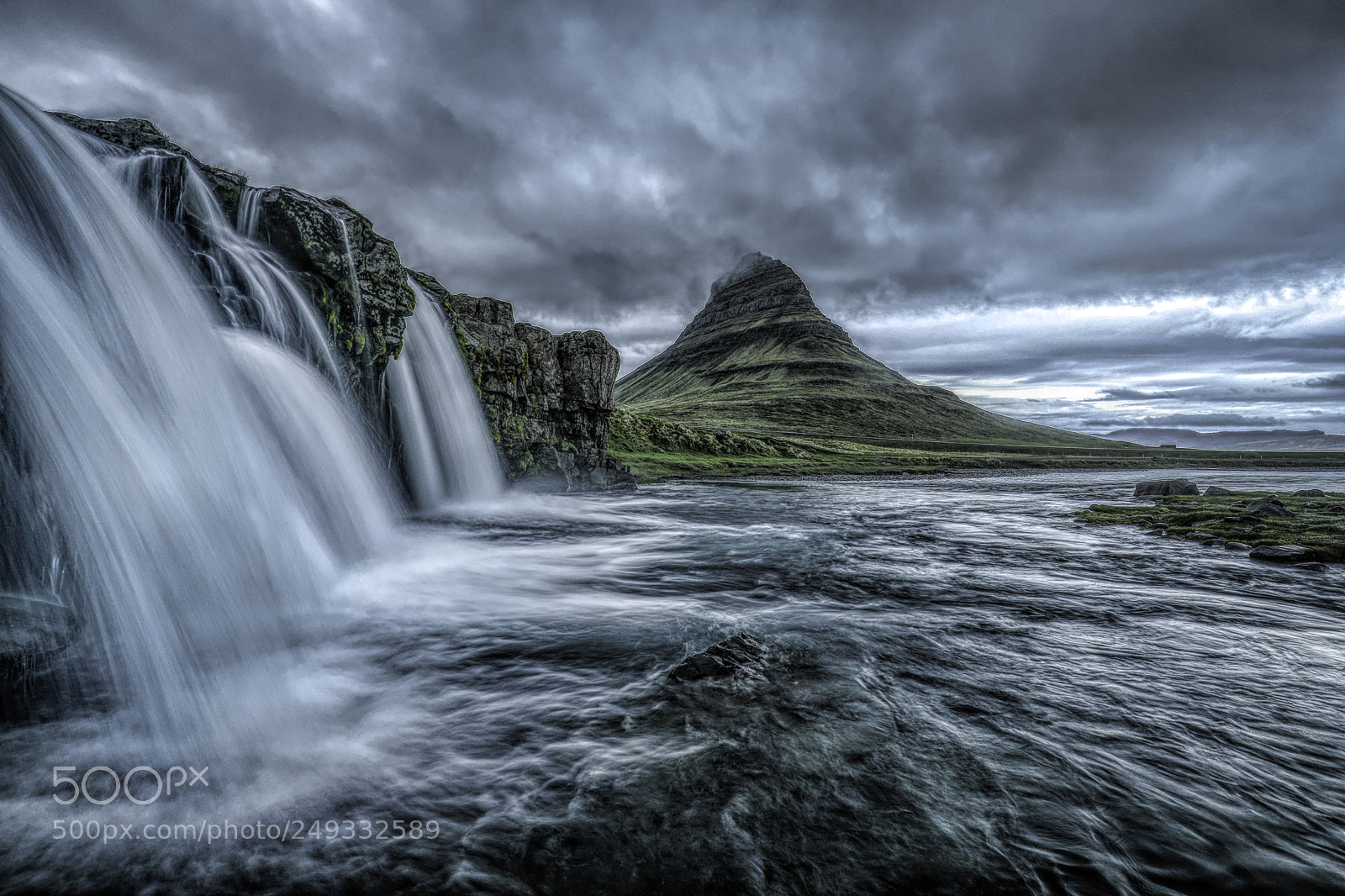 Canon EOS 5D Mark IV sample photo. Kirkjufell waterfalls photography