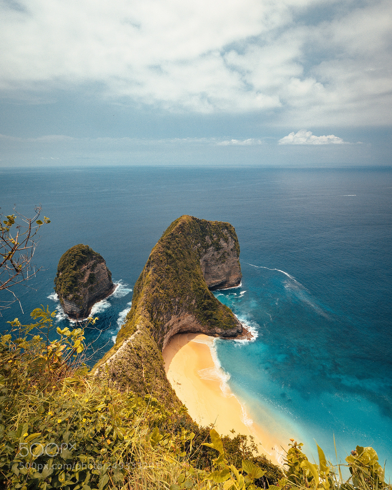 Panasonic Lumix DC-GH5 sample photo. Kelingking dinosaur beach photography
