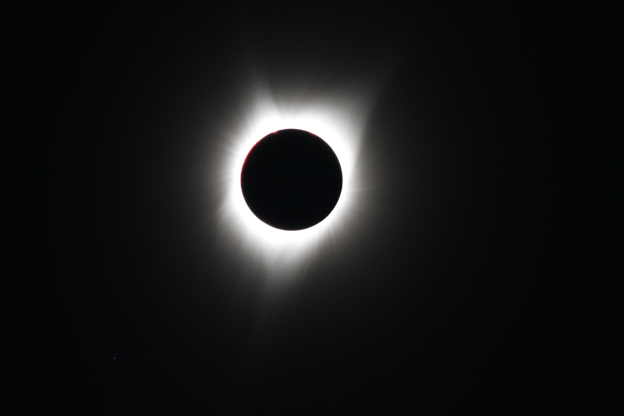 Canon EOS 7D + Canon EF 100-400mm F4.5-5.6L IS II USM sample photo. Solar eclipse photography