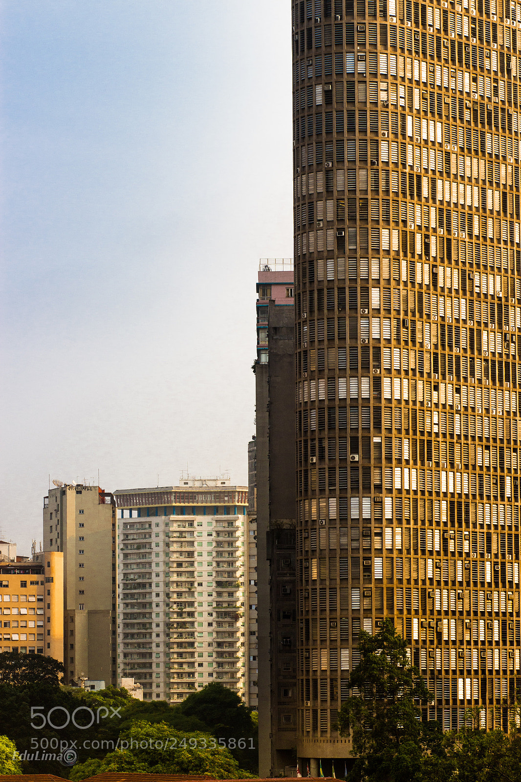 Canon EOS 700D (EOS Rebel T5i / EOS Kiss X7i) sample photo. Edificio italia photography