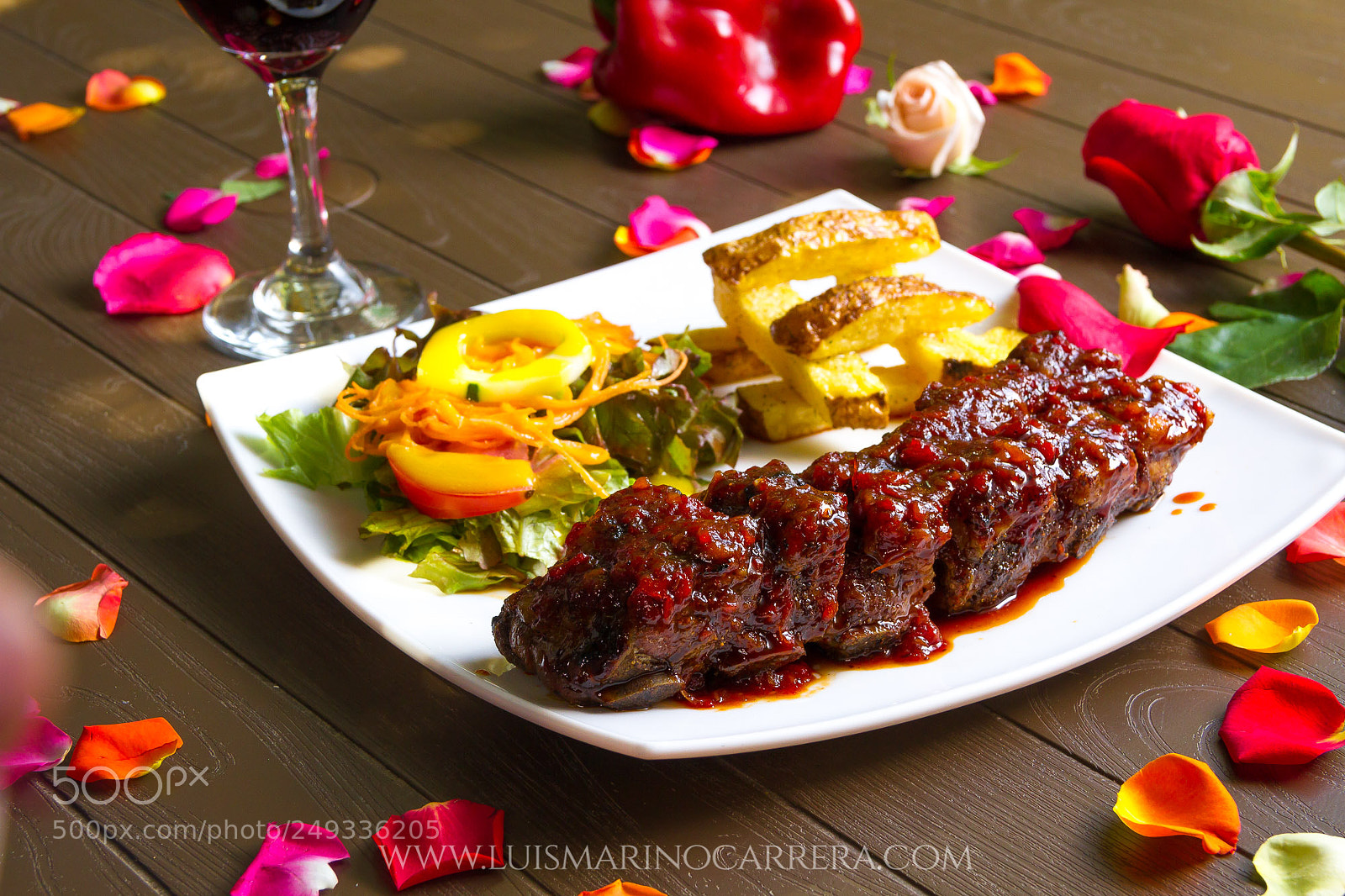 Canon EOS 7D sample photo. Costillas en salsa de photography