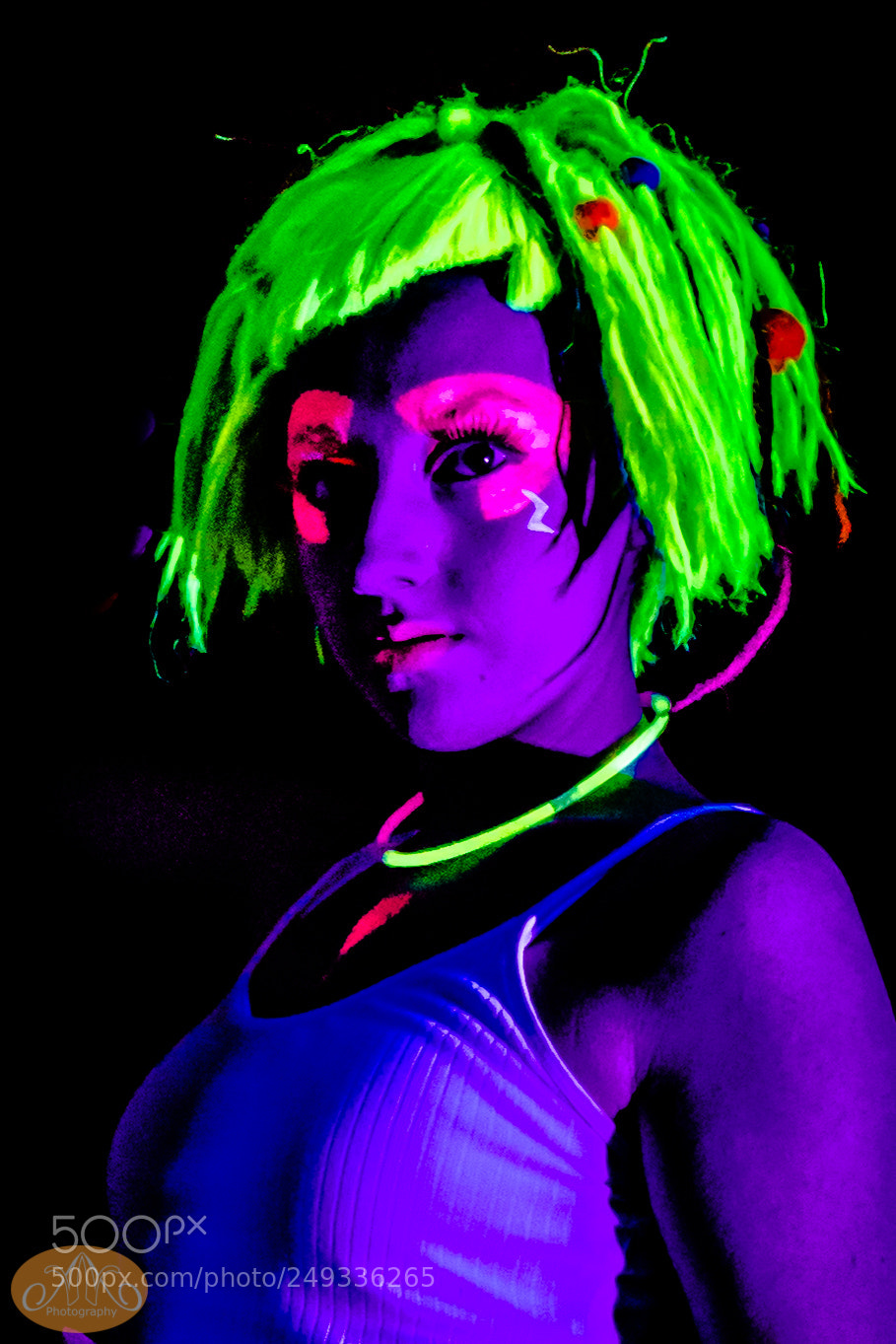 Canon EOS 6D Mark II sample photo. Luminescence photography