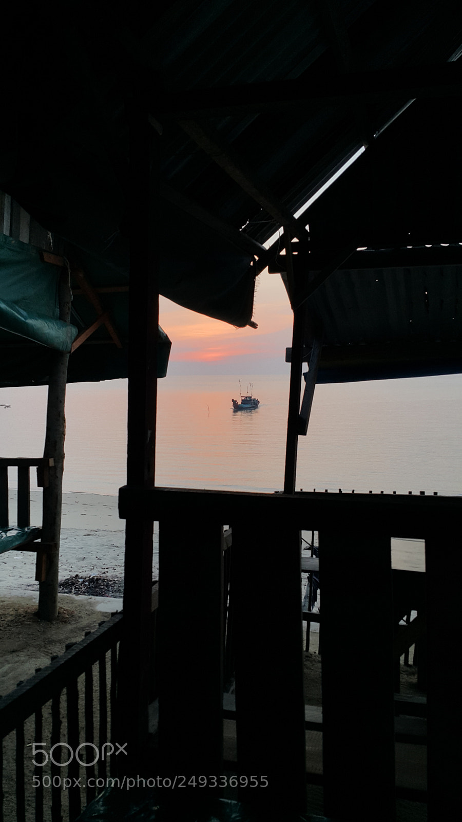 Samsung Galaxy Note4 sample photo. Prepare for berthing photography