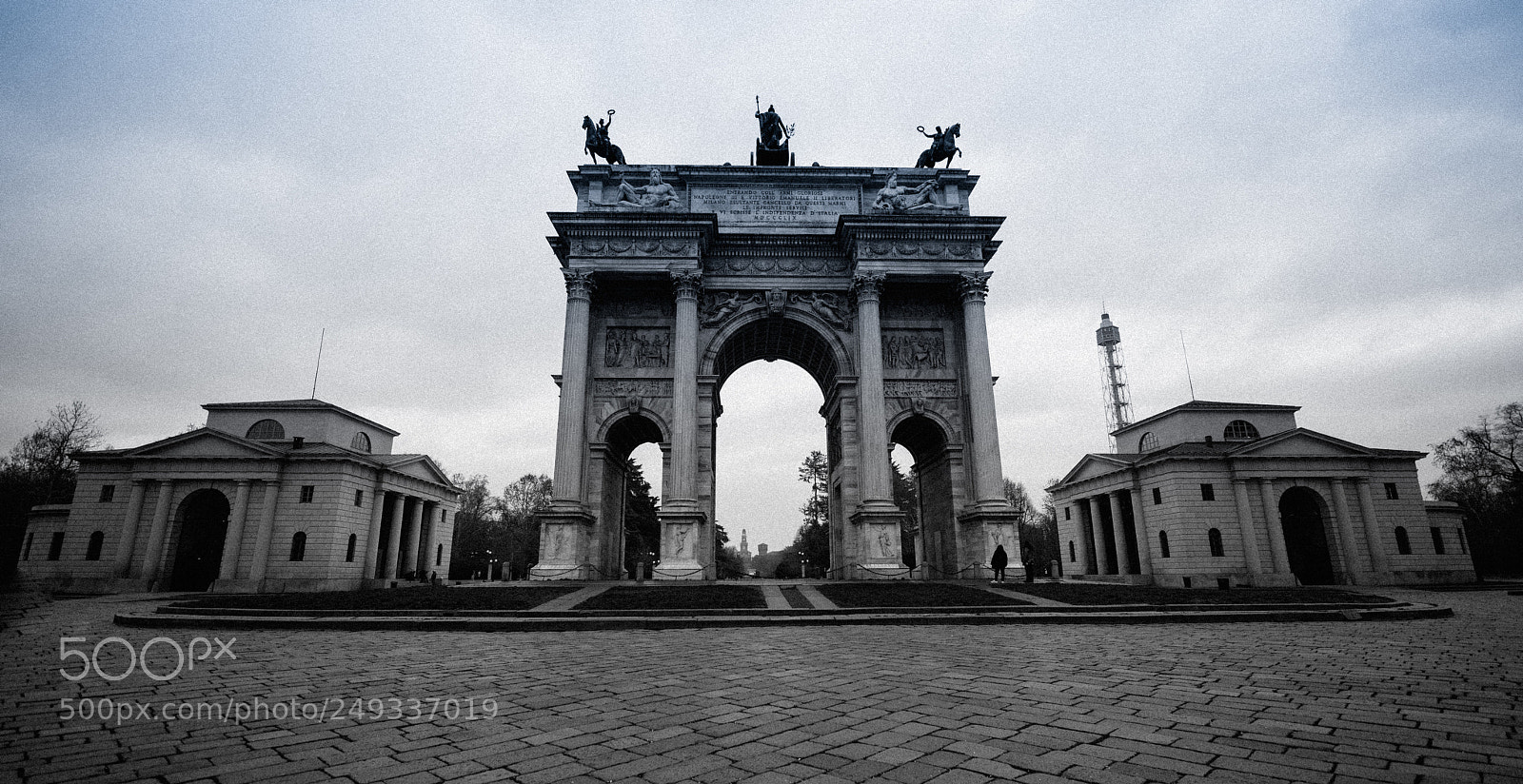 Nikon D810 sample photo. Porta sempione photography