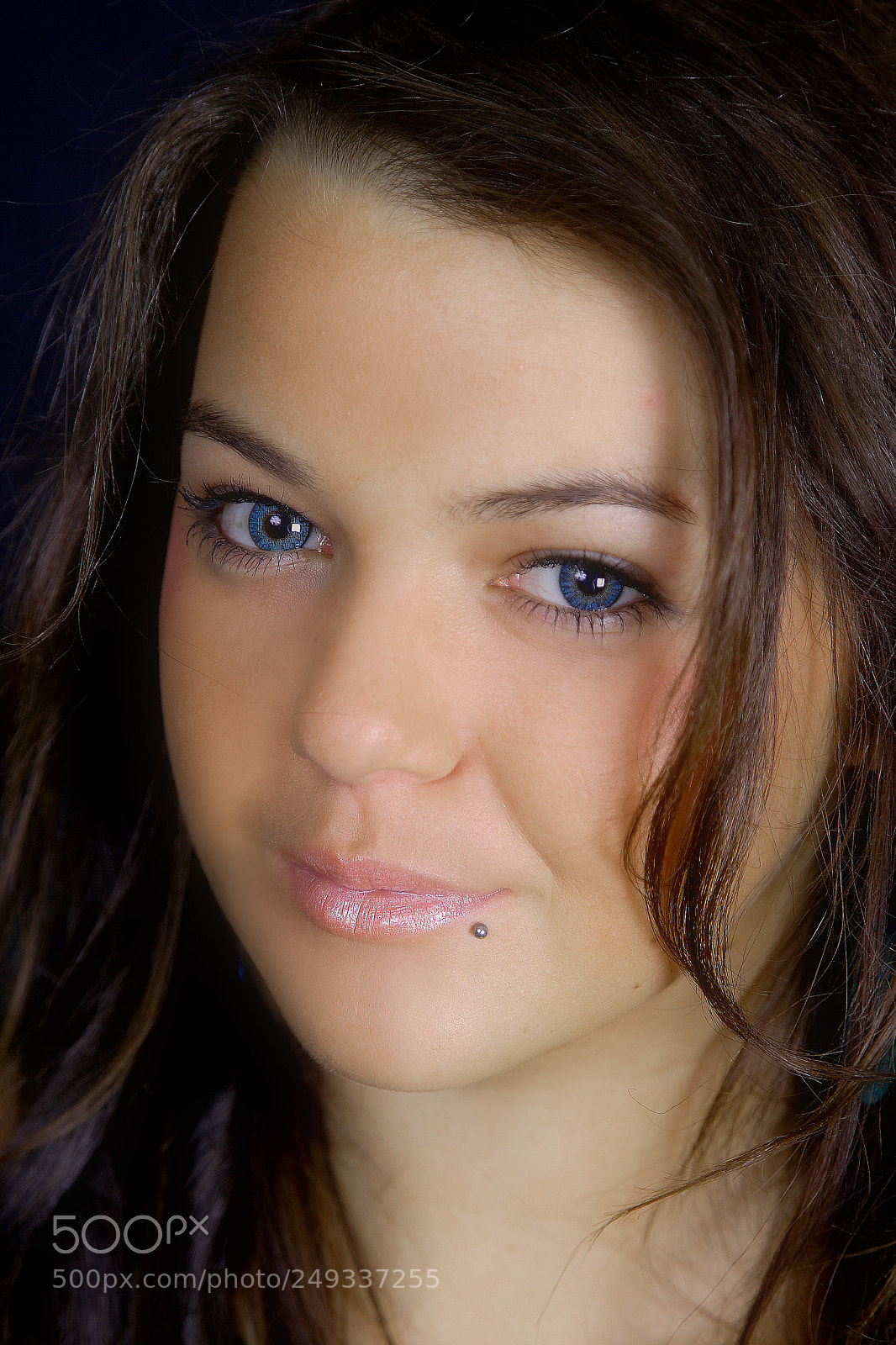 Canon EOS-1D Mark II sample photo. Eline2009 photography