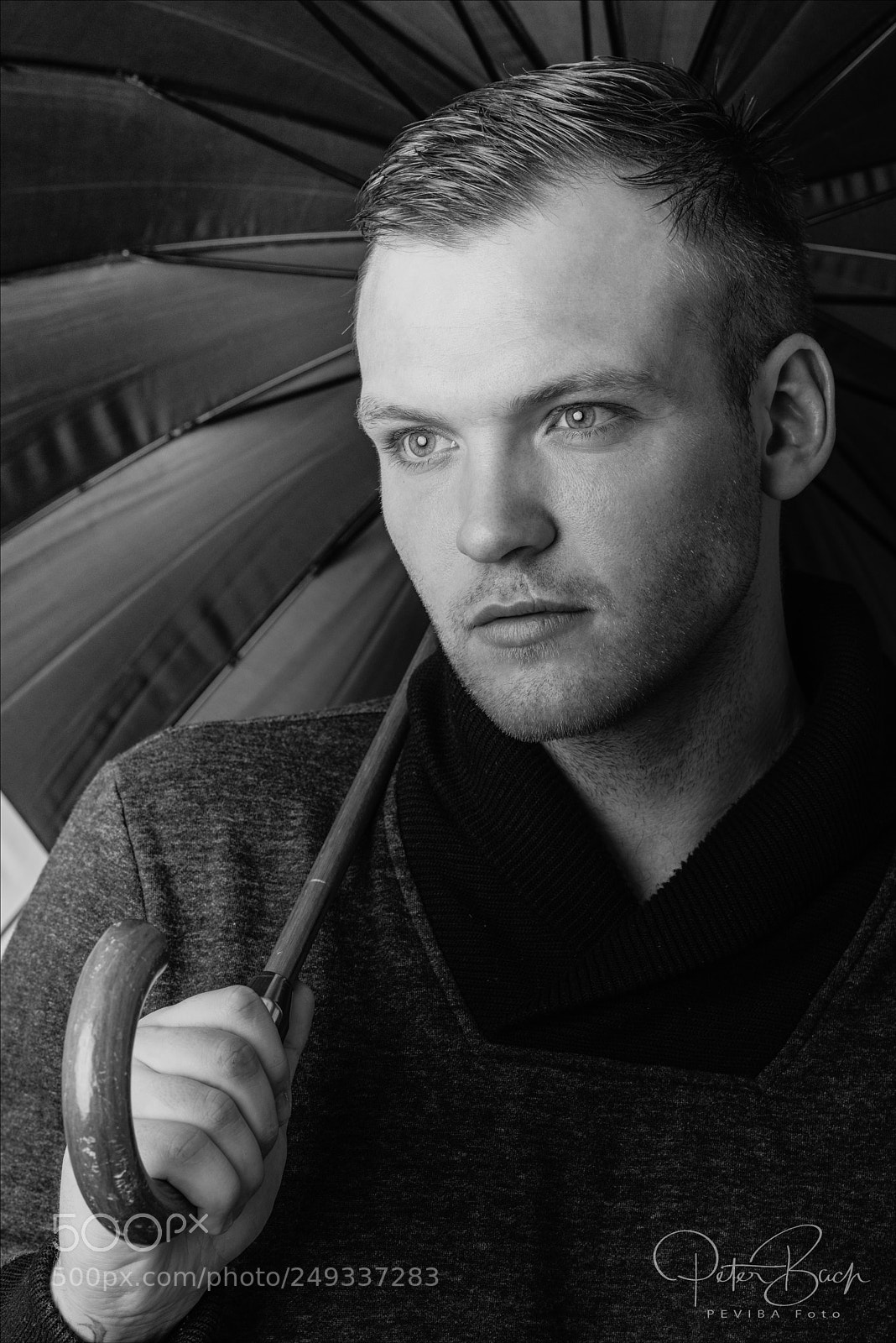 Nikon D800 sample photo. Man with an umbrella photography