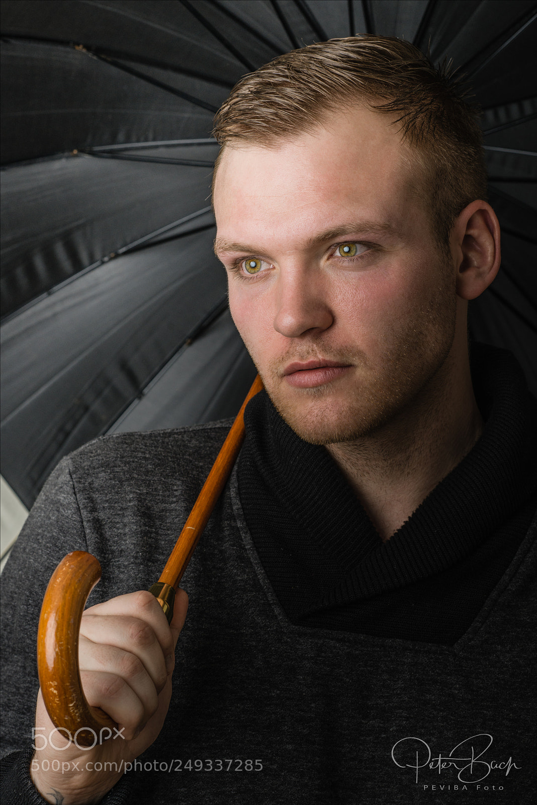 Nikon D800 sample photo. Man with an umbrella photography