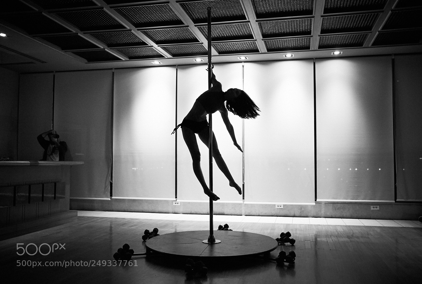 Fujifilm X-T10 sample photo. Pole dancing art and photography