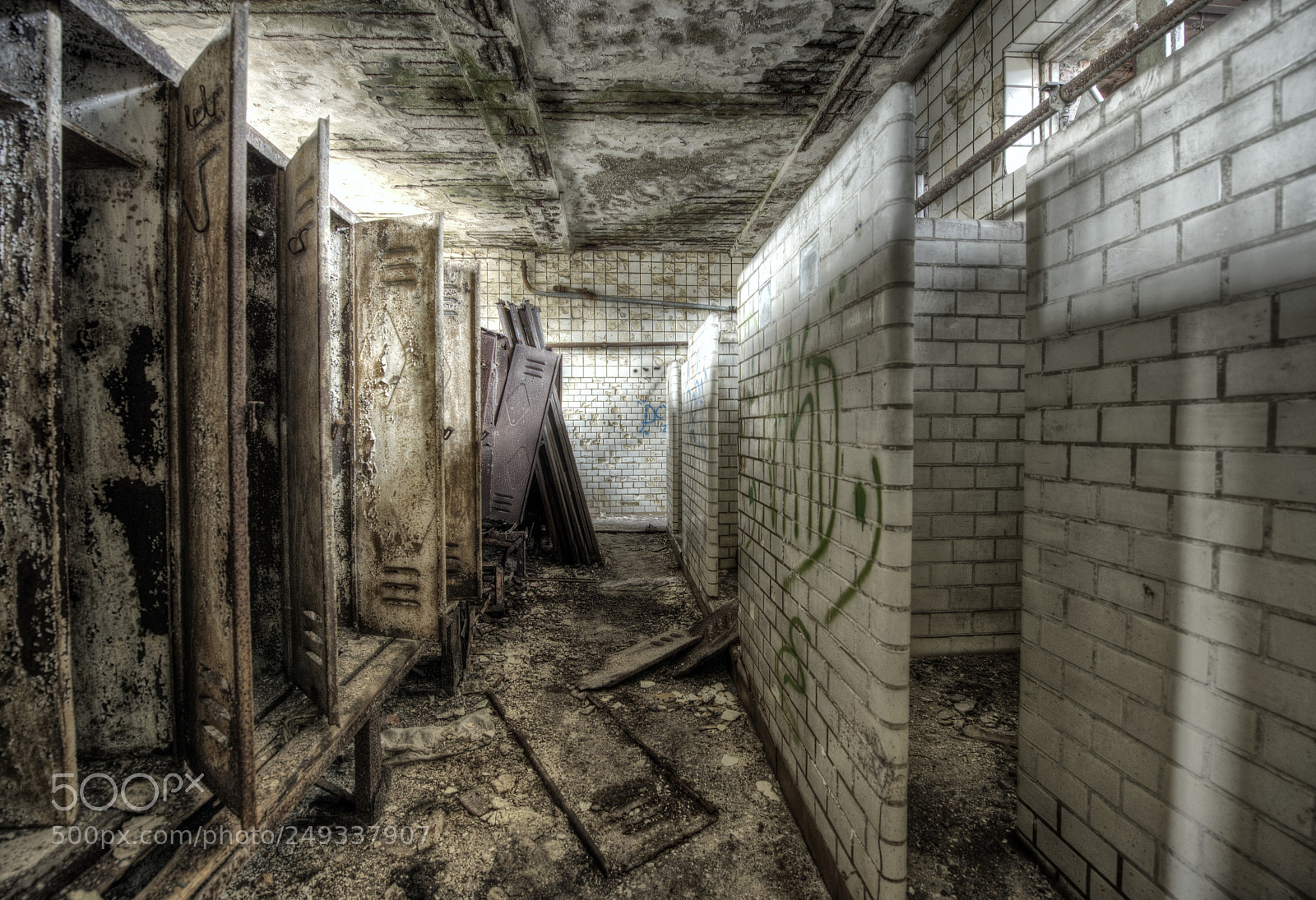 Nikon D800 sample photo. Urbex kleed photography
