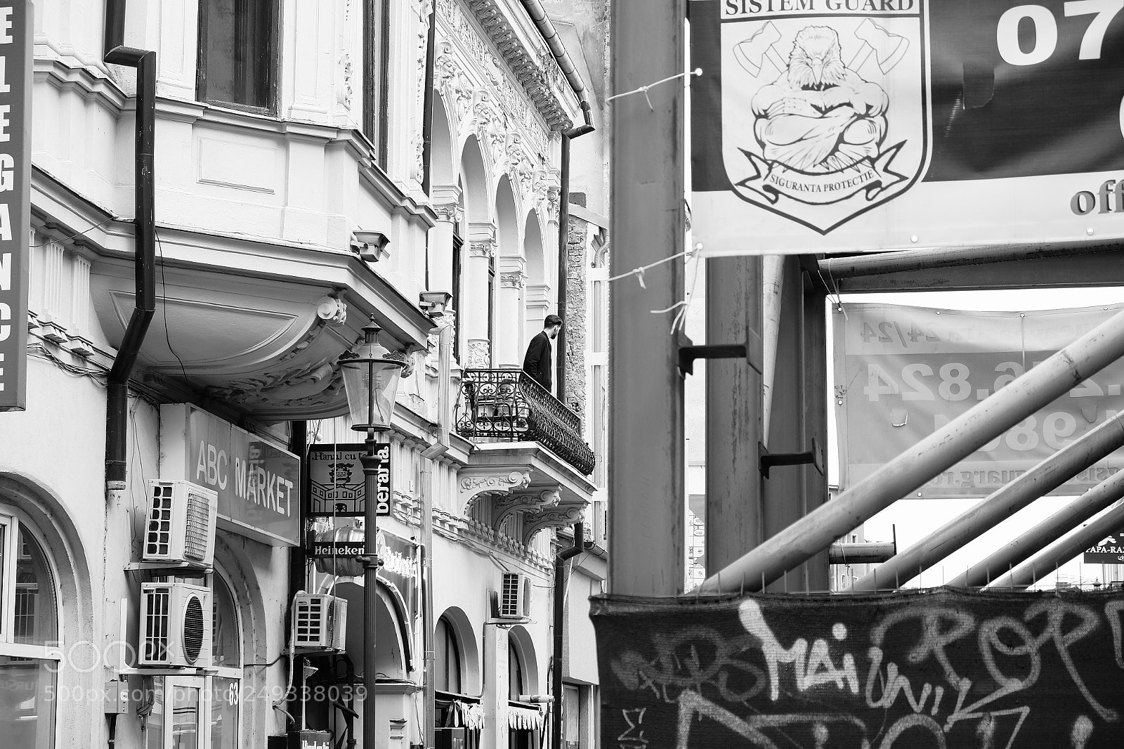 Fujifilm X-E2S sample photo. Whit of humanity photography
