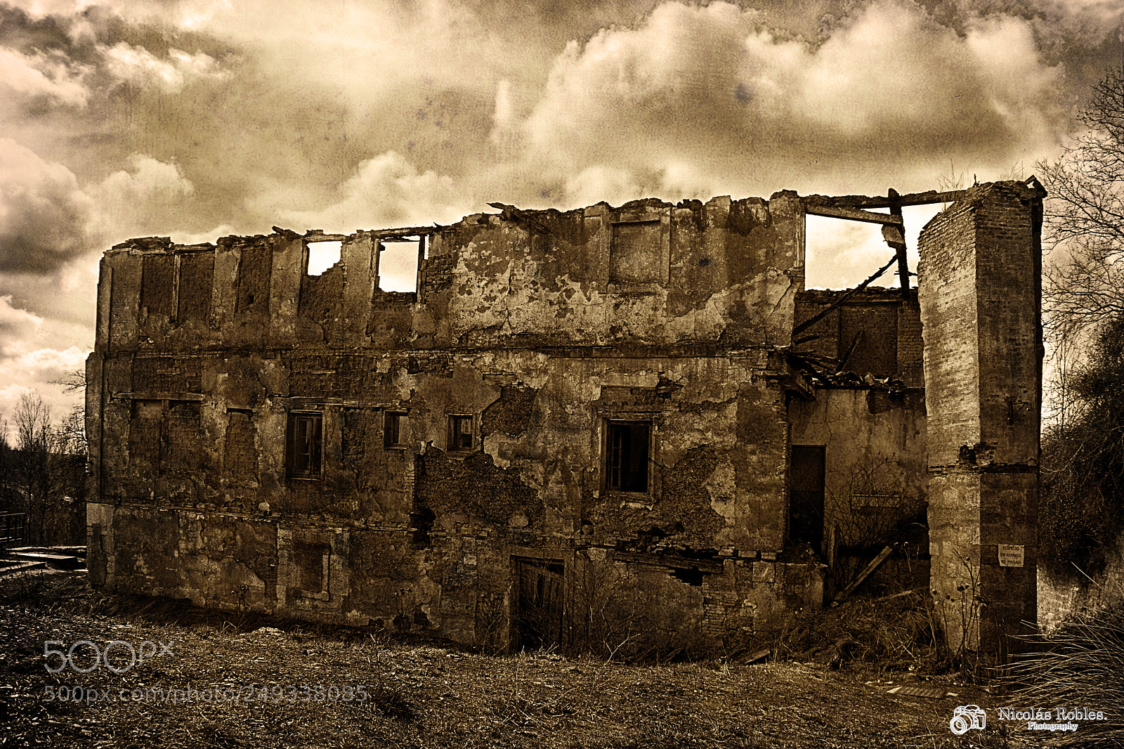 Nikon D7100 sample photo. Old power station. calahorra photography
