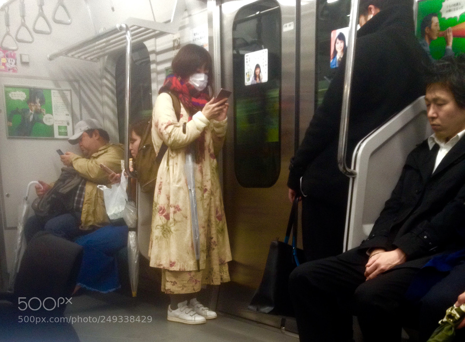 Apple iPhone 4S sample photo. Metro tokyo photography