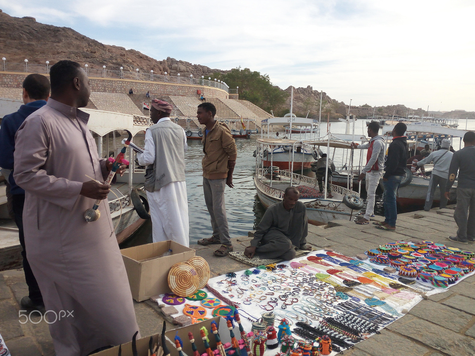 HUAWEI GR3 sample photo. Venders in aswan photography