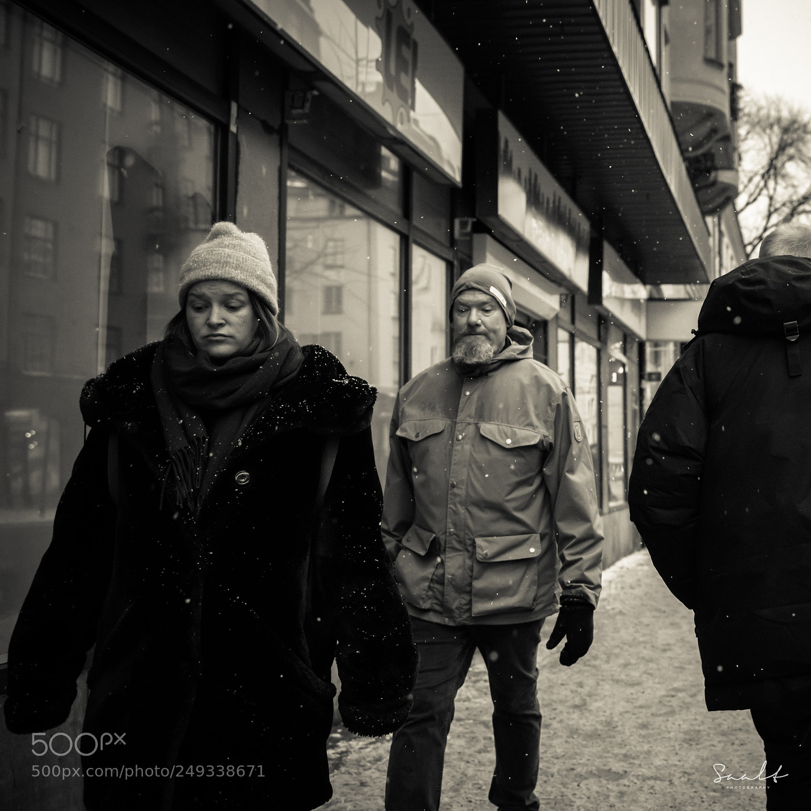 Sony a7R II sample photo. Nowhere in the corridors photography