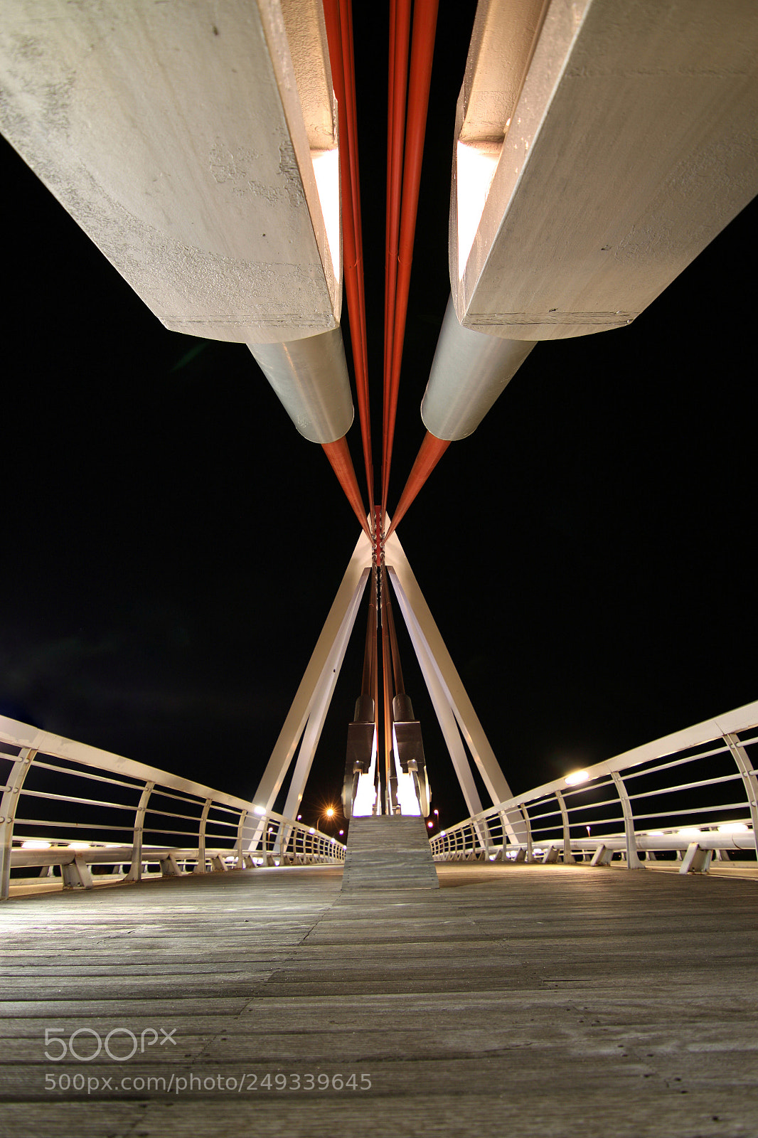 Canon EOS 500D (EOS Rebel T1i / EOS Kiss X3) sample photo. The bridge photography