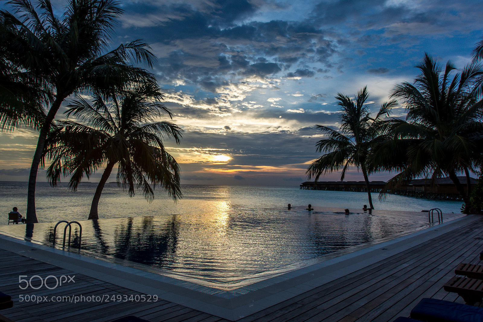 Nikon D5200 sample photo. Mal_pool_beach photography