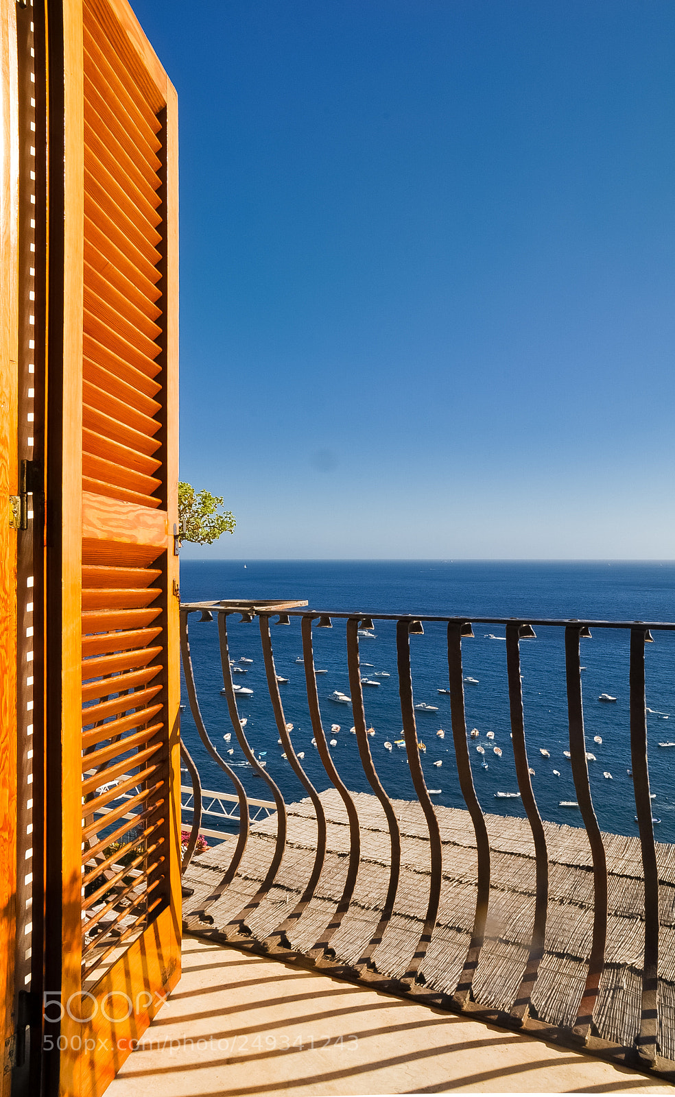 Nikon D90 sample photo. Door to the sea photography