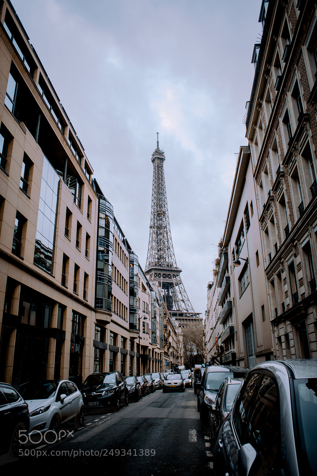 Nikon 1 J5 sample photo. Paris street photography