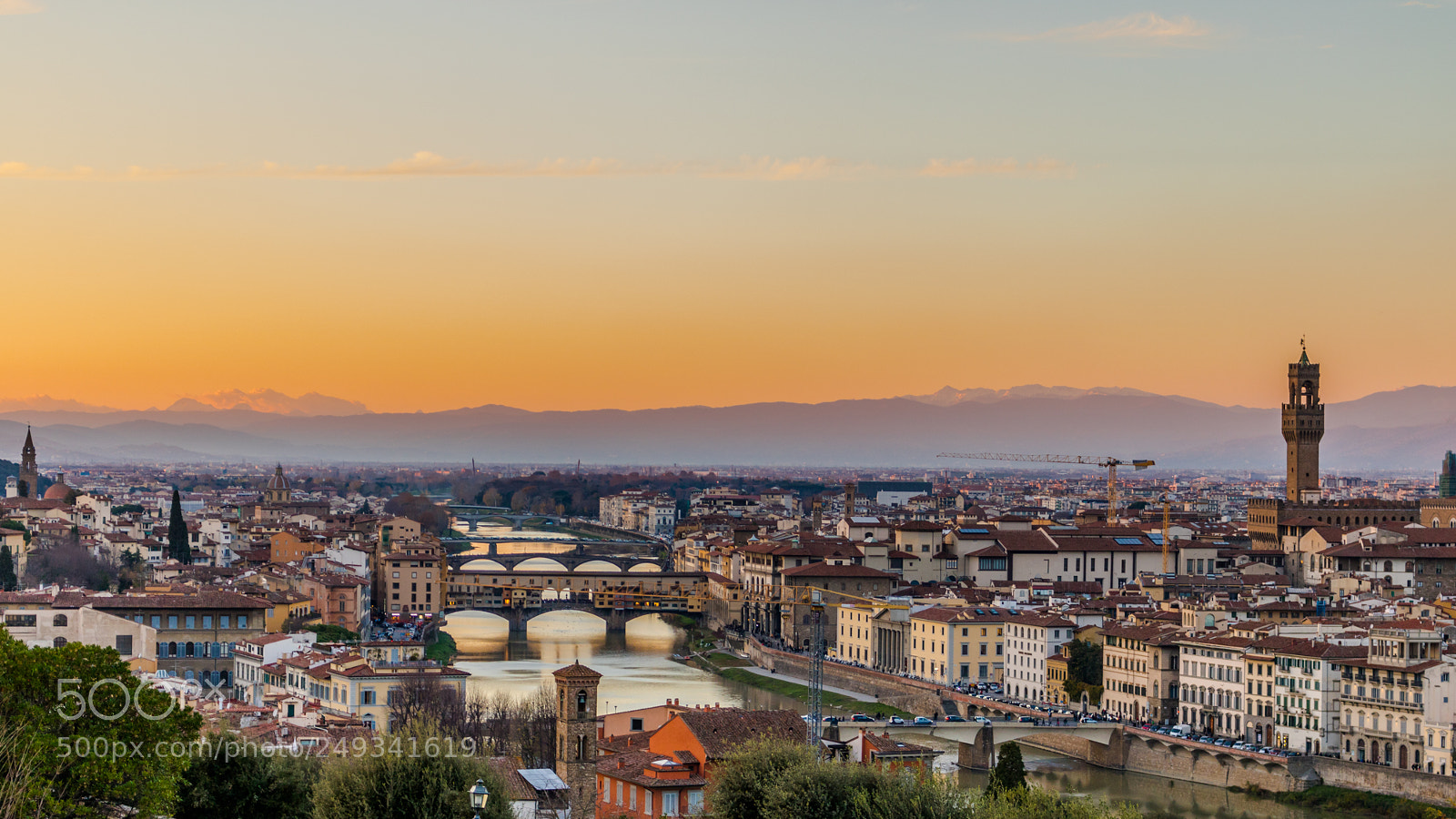 Canon EOS 750D (EOS Rebel T6i / EOS Kiss X8i) sample photo. Sunset at piazzale michelangelo photography