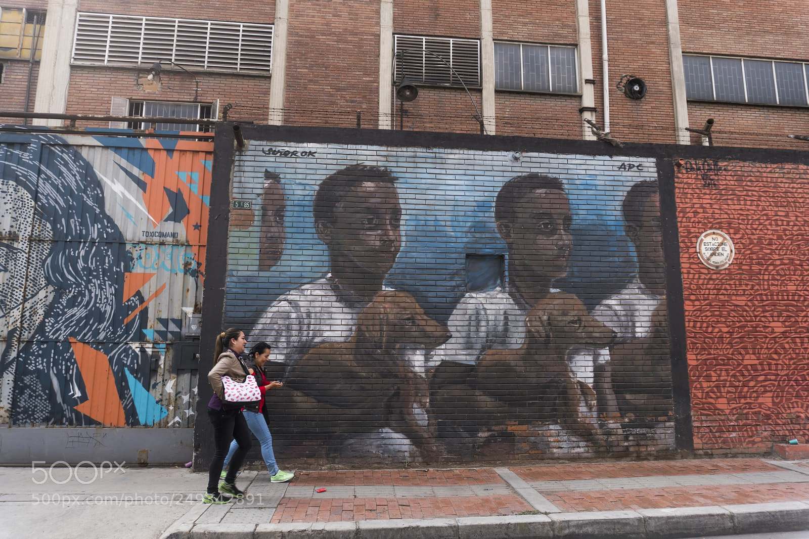 Sony a6300 sample photo. Street art photography