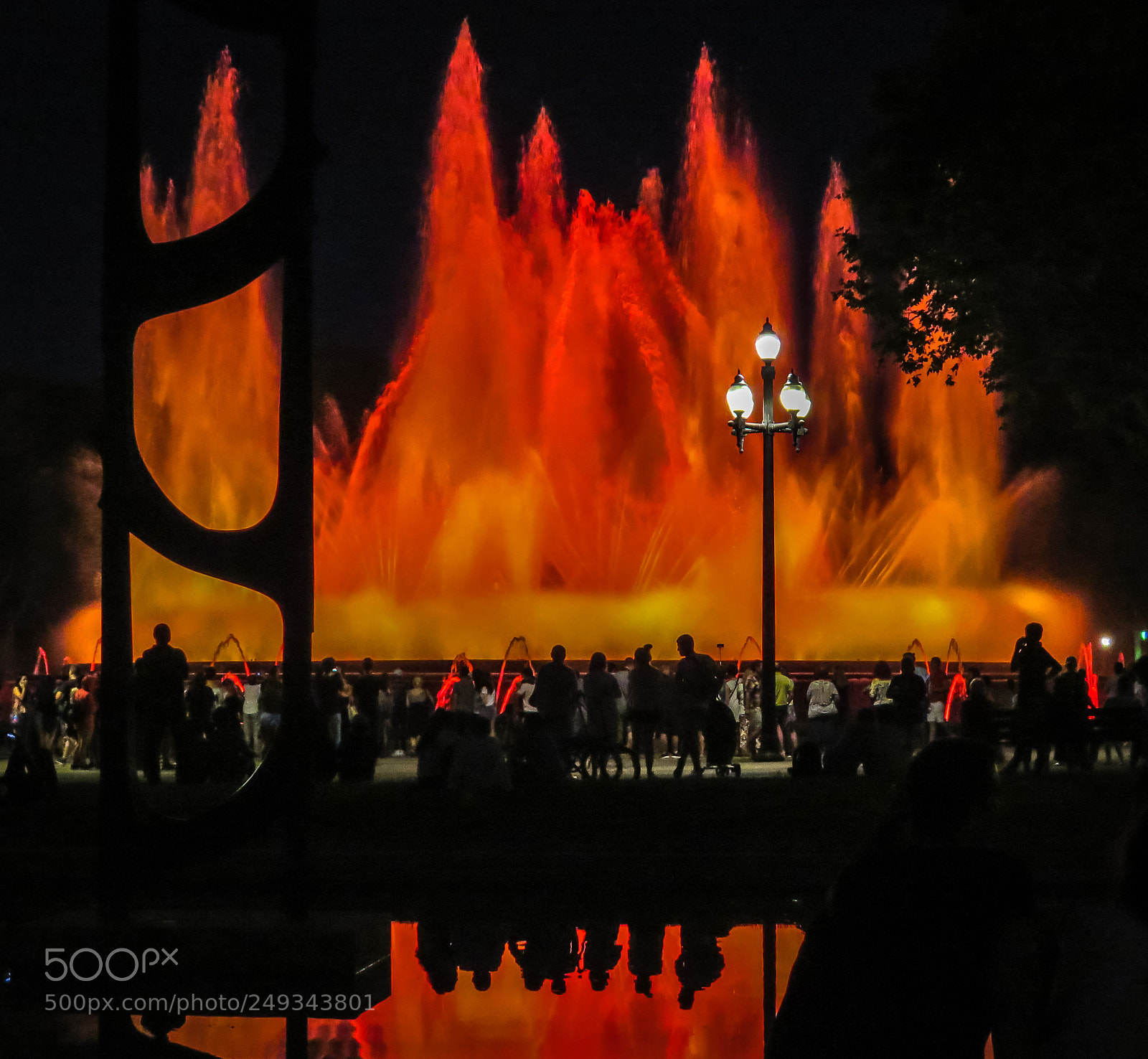Canon PowerShot SX50 HS sample photo. Barcelona place fountains photography