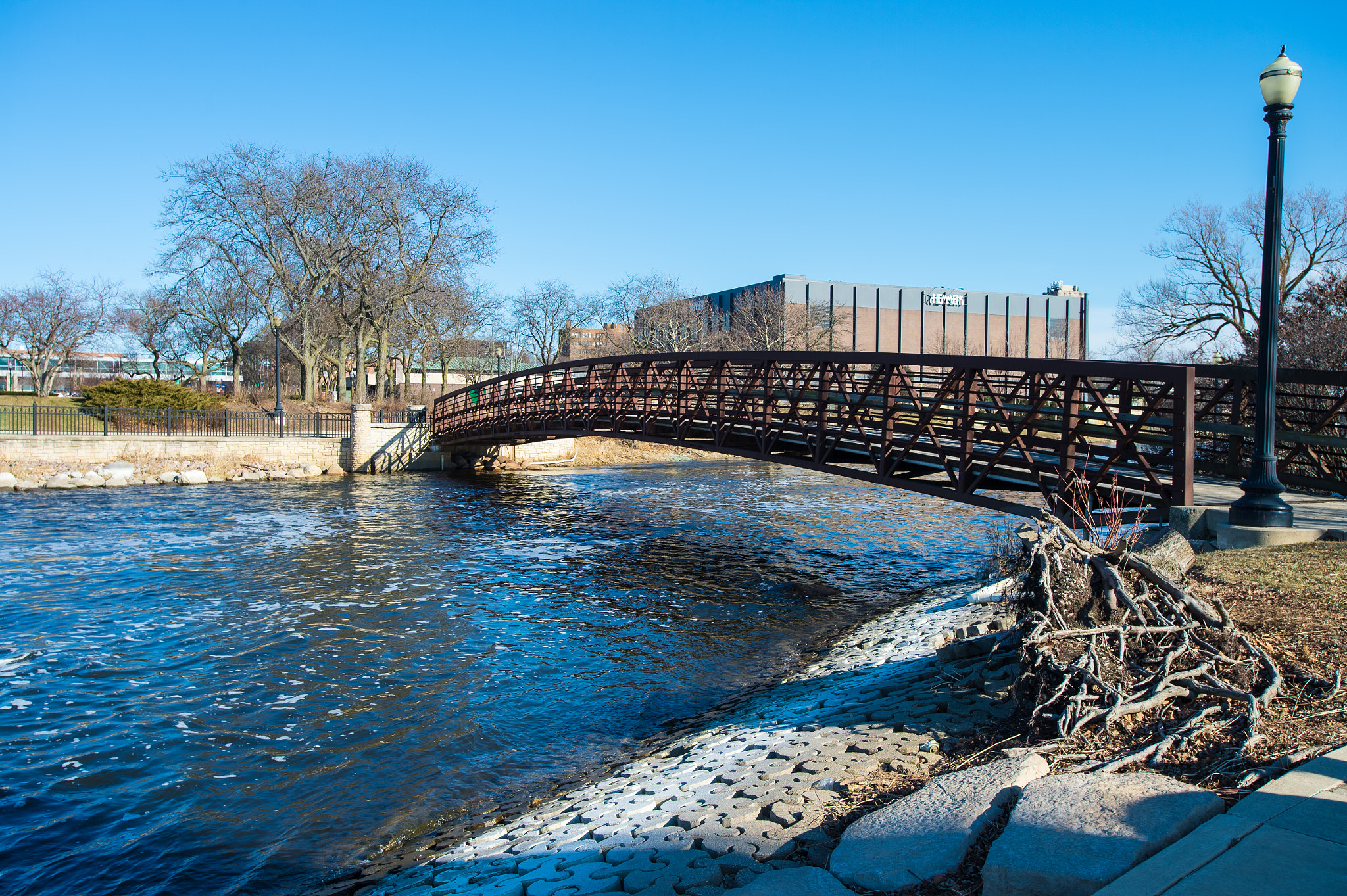 Nikon AF-S Nikkor 17-35mm F2.8D ED-IF sample photo. Walk bridge over fox river photography