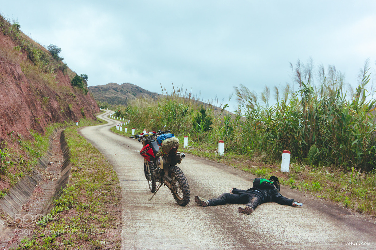 Sony Alpha NEX-7 sample photo. The road is a photography