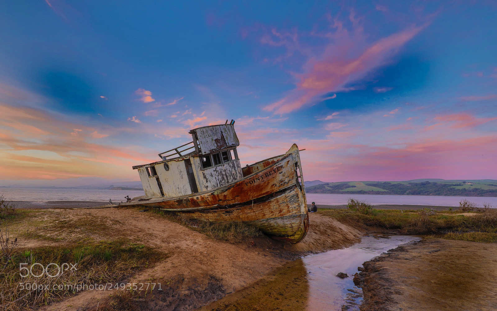 Canon EOS 5D Mark IV sample photo. Shipwreck photography