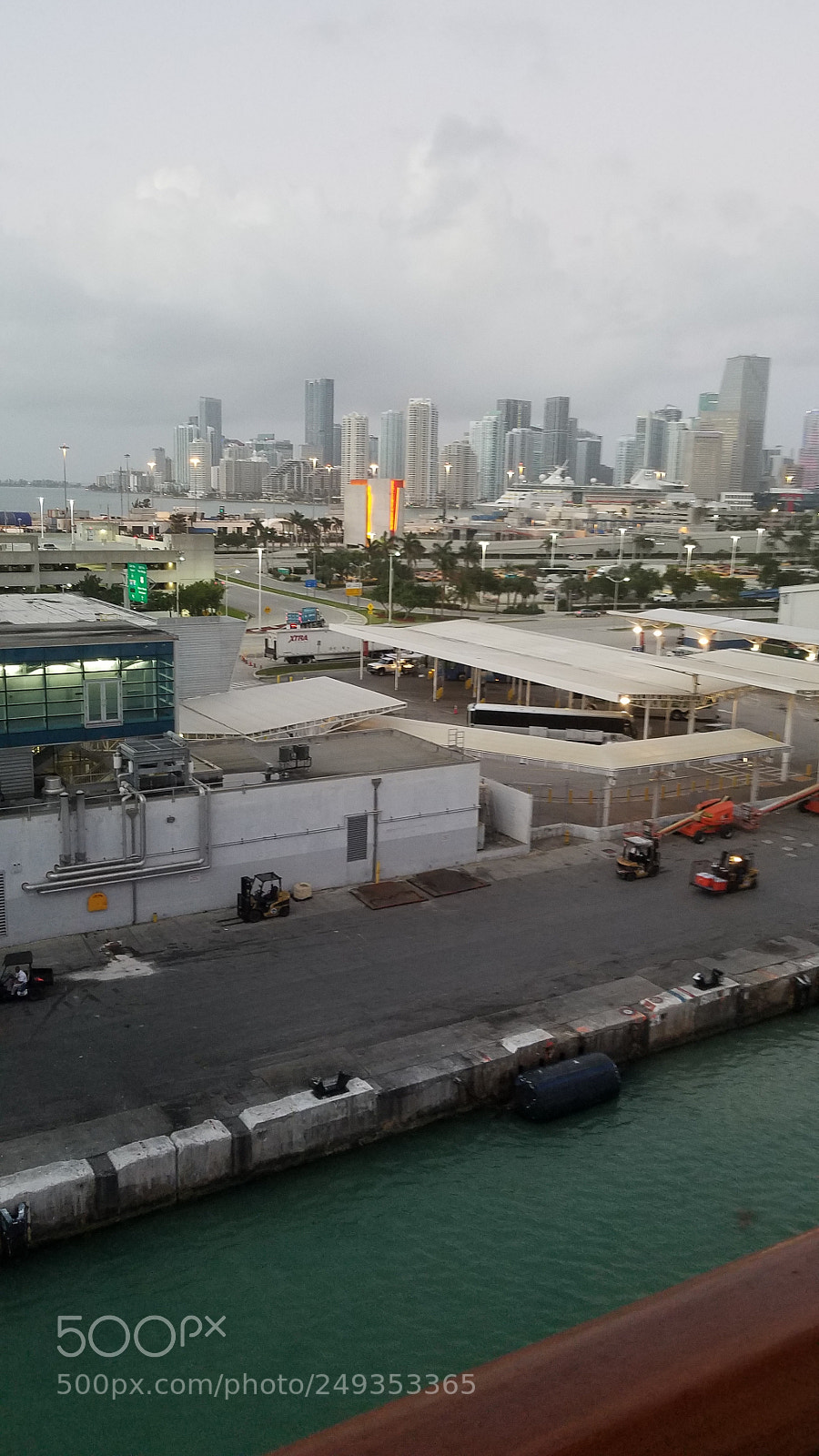 Samsung Galaxy S7 sample photo. Port of miami early photography