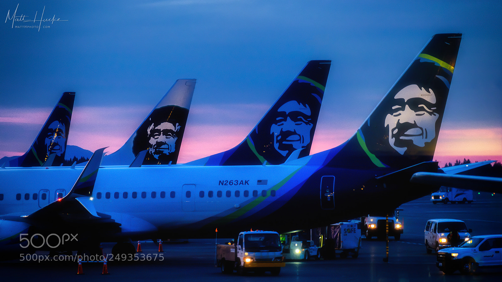 Fujifilm X-T20 sample photo. Faces on the tail photography