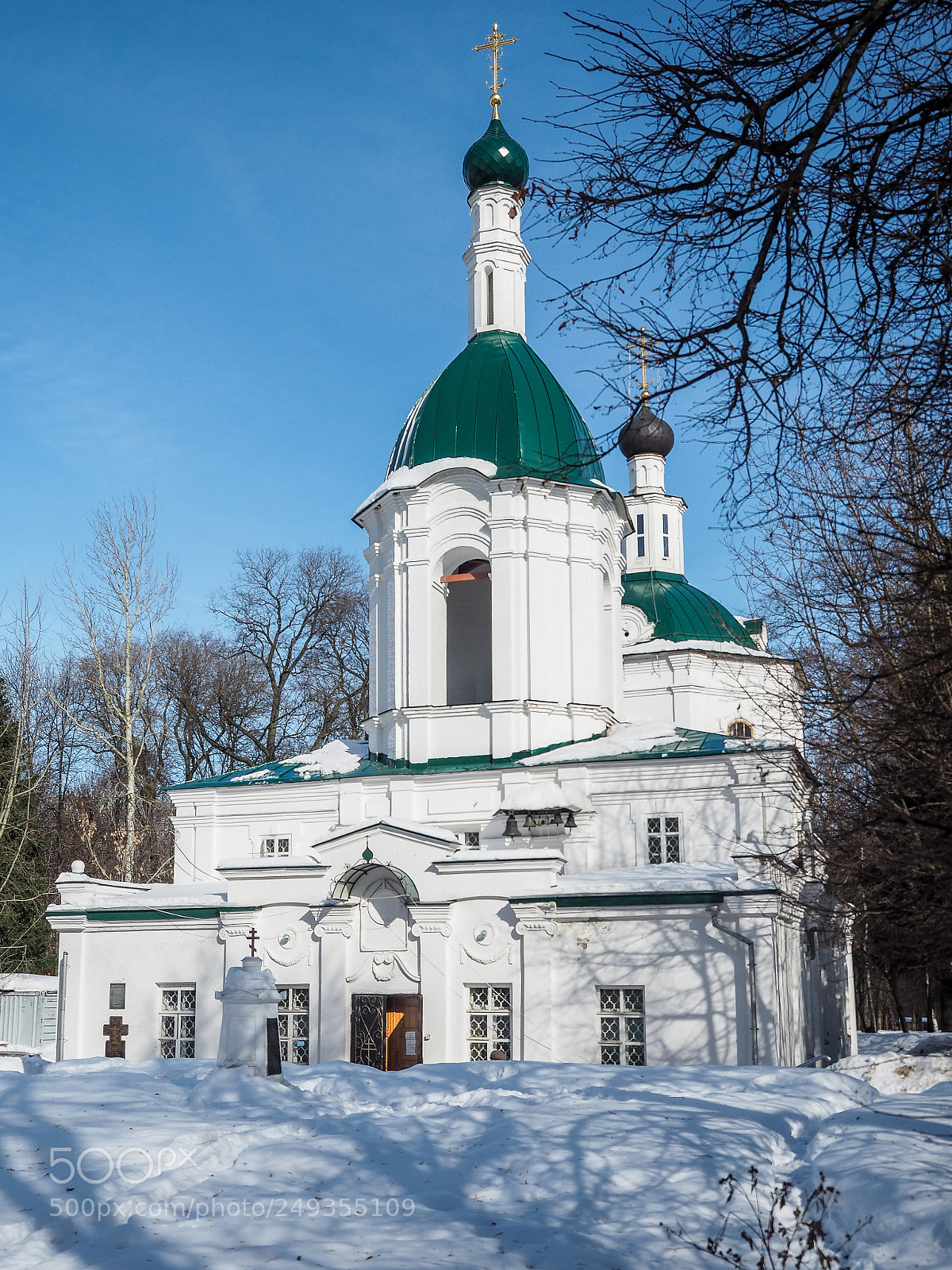 Olympus OM-D E-M5 II sample photo. Church photography