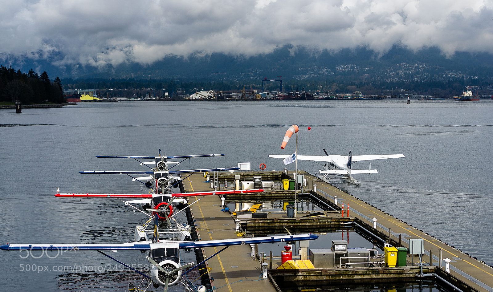 Sony a6000 sample photo. Time to fly photography