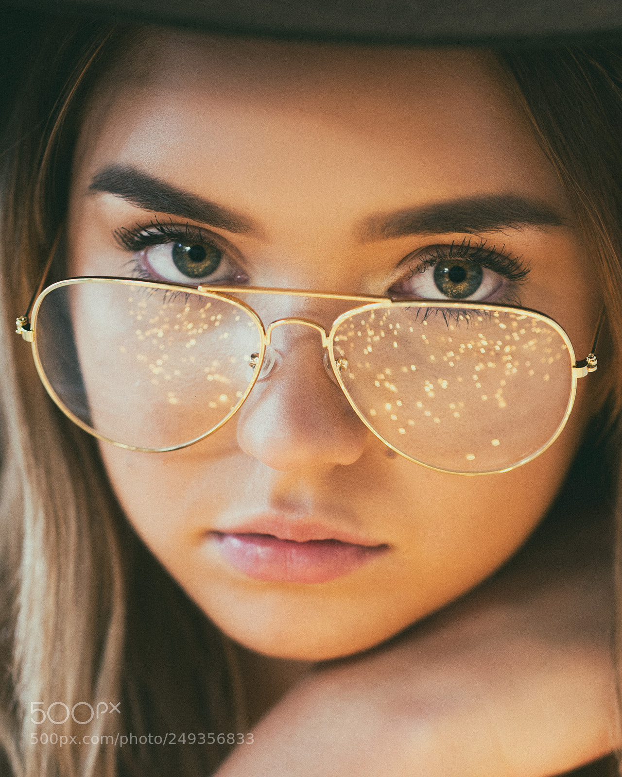 Sony a9 sample photo. Reflection gold photography
