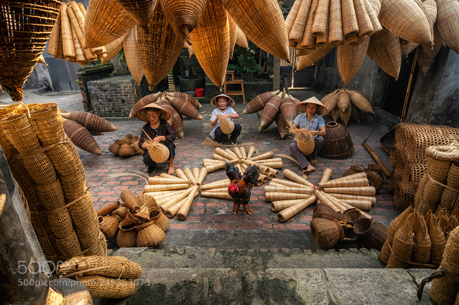Sony a6300 sample photo. Old vietnamese female craftsman photography