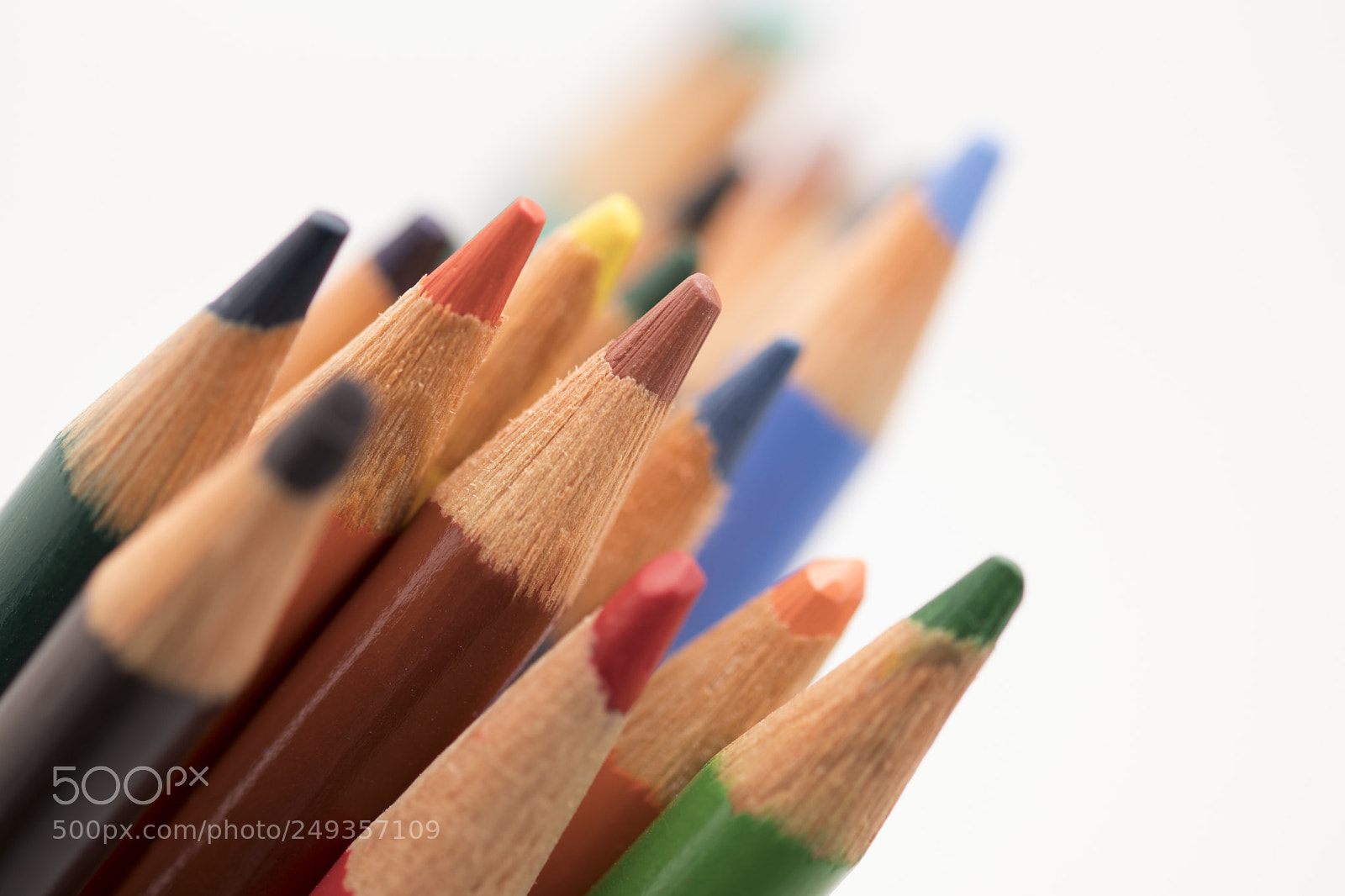 Canon EOS 77D (EOS 9000D / EOS 770D) sample photo. Color pencils photography