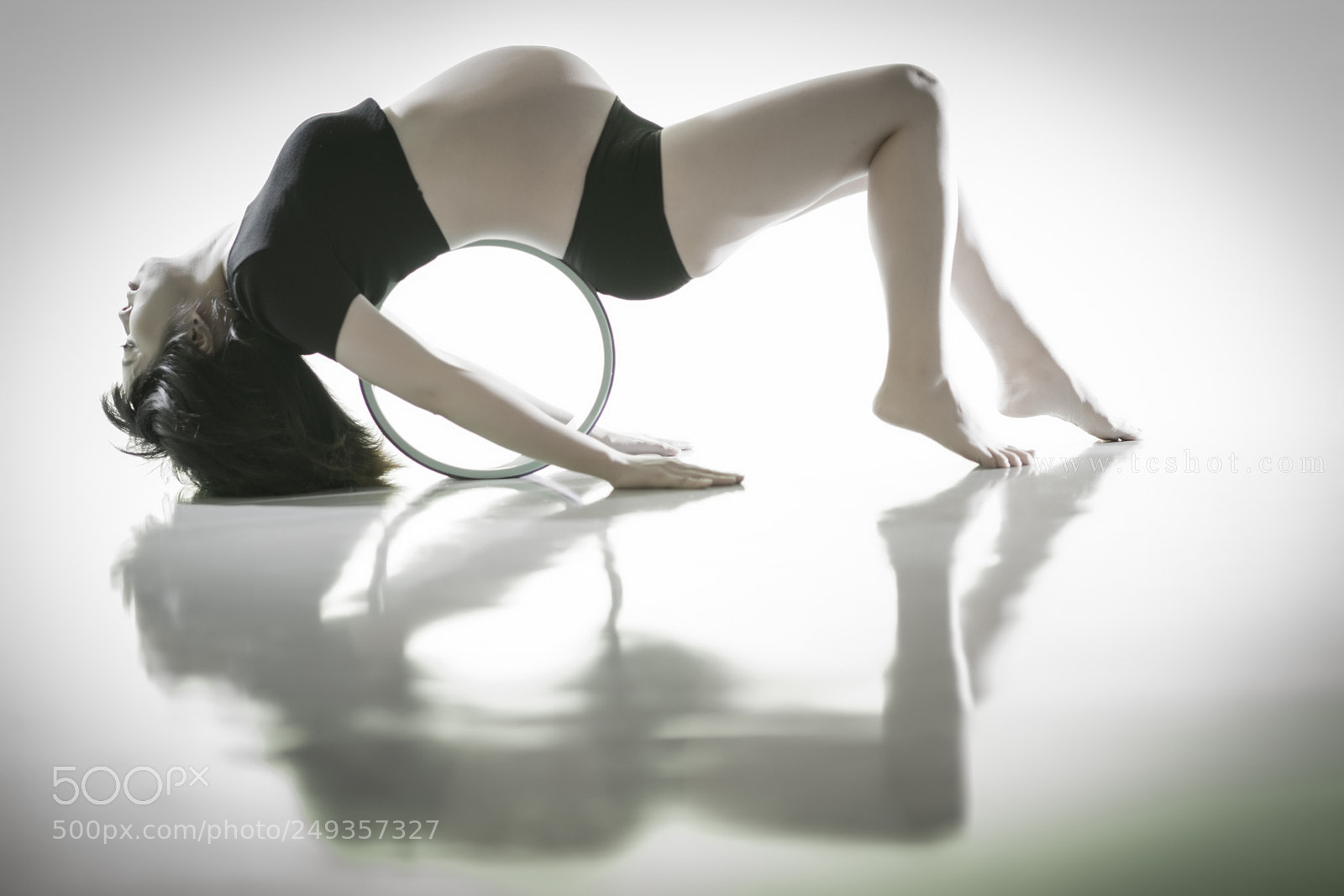 Nikon D800 sample photo. Yoga prengant photography
